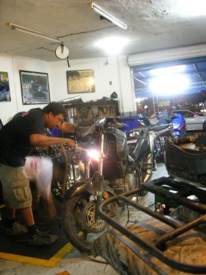 Rafael Castro at Moto Servicio Cancun rebuilding the Strom.