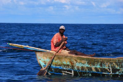 DSC_2460 Fisherman - Mozambique.JPG