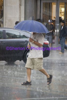 IMGP0611  YD Square Singing in the Rain.jpg