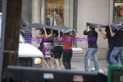 IMGP0646 YD Square Singing in the Rain.jpg
