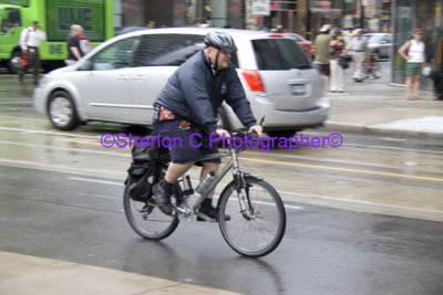 IMGP0666 YD Square Singing in the Rain.jpg