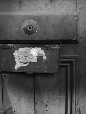Quimper Door detail.jpg