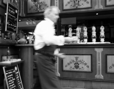 Waiter 1.jpg