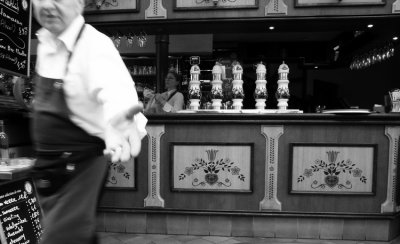 Waiter 2.jpg
