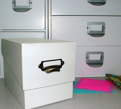 the-Office-CD-DVD-Storage-Box---with-lid-closed.jpg