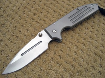 1234771263-Hinderer_TAD_Dauntless_Framelock_1.jpg