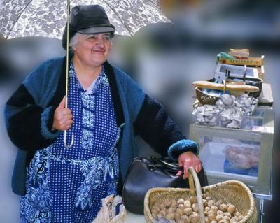 Norm Wooldridge: Walnut Vendor