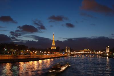 Paris by Night 01