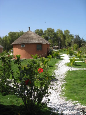 566 Grounds of the hotel at Pink Lake.jpg