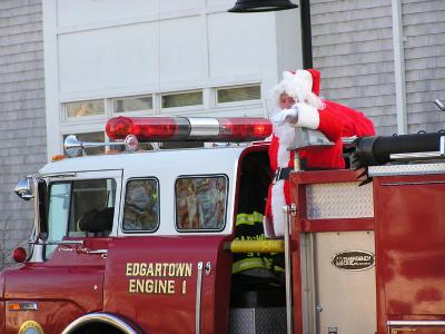 g3/29/553829/3/53638424.Santasighting.jpg