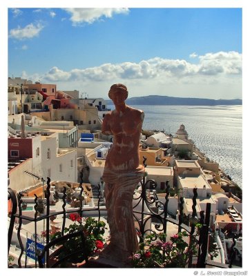 FiraStatue.6915.jpg
