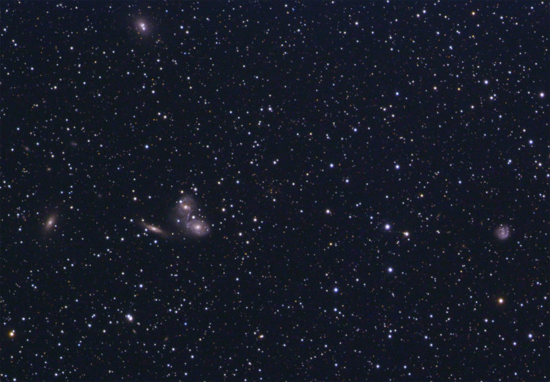Galaxy Cluster in Pavo (close-up crop)