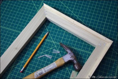 DIY: Stretching canvases