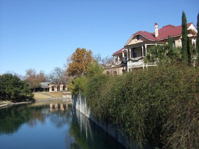Harnisch House on the Riverbend