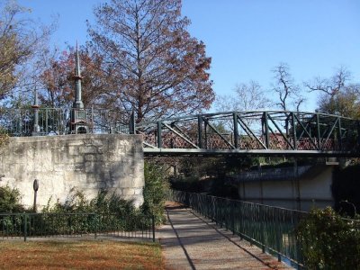 Johnson Street Footbridge over the San Antonio River