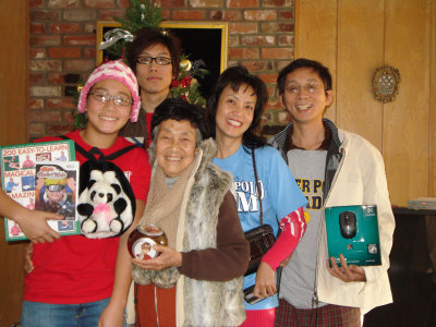 Ouyang Xmas 2008.jpg