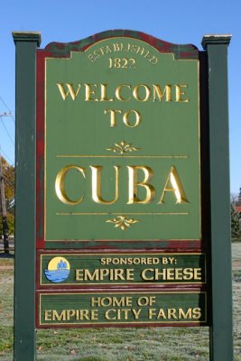 Cuba Welcome Sign