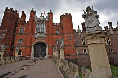 g3/30/262230/3/54464708.ya_hamptoncourtpalace12_psi.jpg