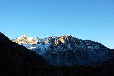 Bec d'Epicoune at dusk with half-moon