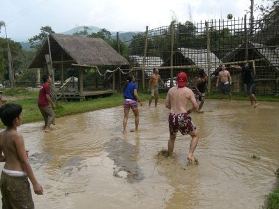 Mud volley, Vang Vieng