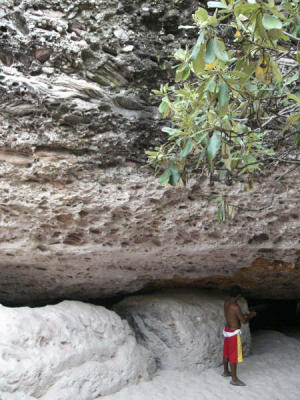 Cave with coloured sand, Chapada Diamantina