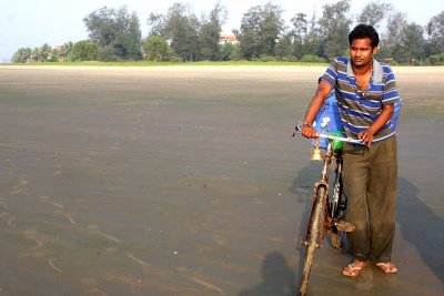 Pedlar Pedal, Miramar beach, Panjim