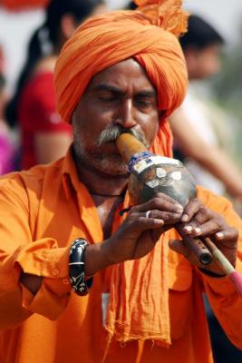Musician 2 lost in his world, Surajkund Mela, Delhi