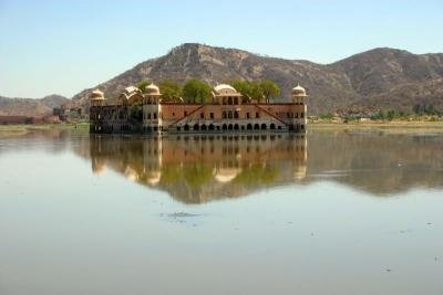 Jal Mahal, Reflections