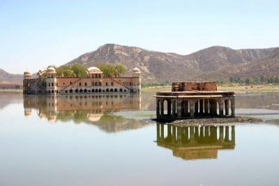 Jal Mahal, Pillars, double in size