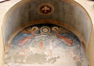 Arch in Pienza.jpg