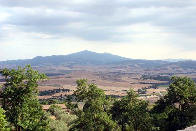 Outside of Pienza.jpg