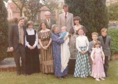 1977-Doris and grandchildren