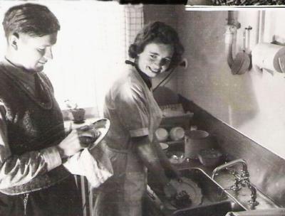 g3/30/658630/3/58931151.VasterasNilssons1941HansKerstindiskar.jpg