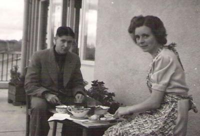 1941-on the balcony of the first home