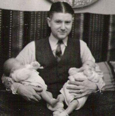 1943-twins born
