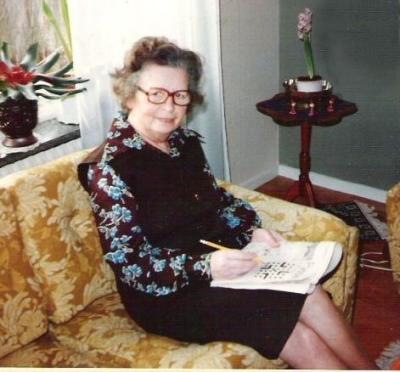 1983-Kerstin doing crossword