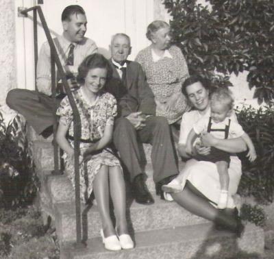 1942-Gustaf Adolf and Lydia with Olle, the two daughters-in-law and grandchild Staffan.jpg
