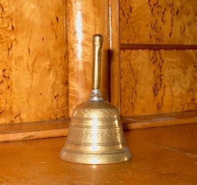 1890-Johan Valfrid's school bell
