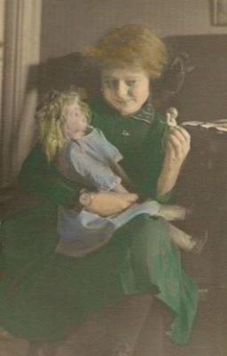 1921-Kerstin with doll Karin