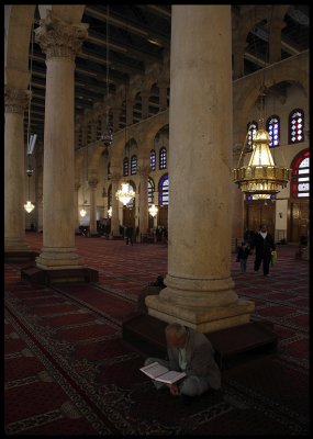 Reading the Koran in Ummayad Mosque