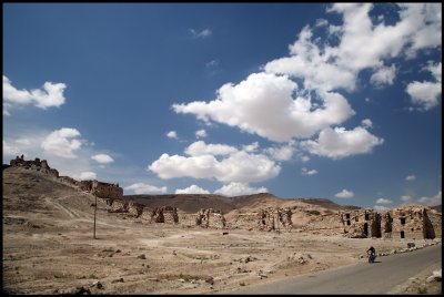 Halabiya ruins north of Deir ez-Zor