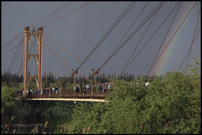 Suspension bridge in Deir ez-Zor