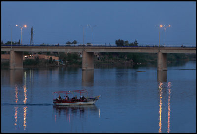 Evening boattrip on Euphrates river