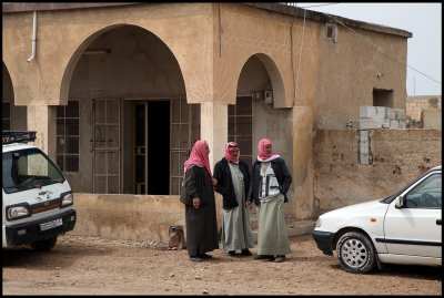 Men in Sabkhat al-Jabbul
