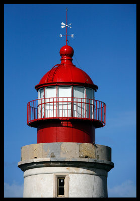 Lighthouse on Ponta do Albarnaz