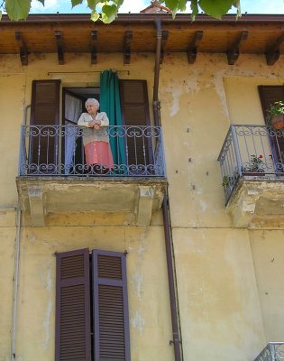 Woman on Italian piazza