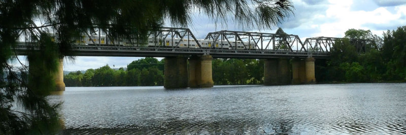 Bridge over the Nepean River.
