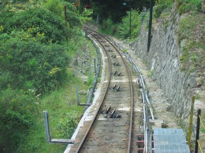 IMG_0440_ The pulleys on the cable tracks