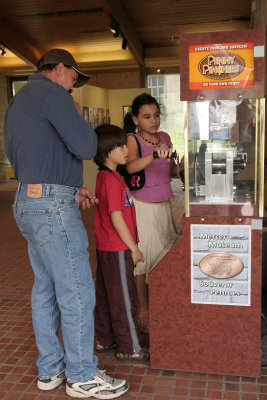 IMG_2047_ Let's get a souvenier penny