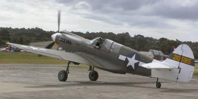 CURTISS P-40 KITTYHAWK.